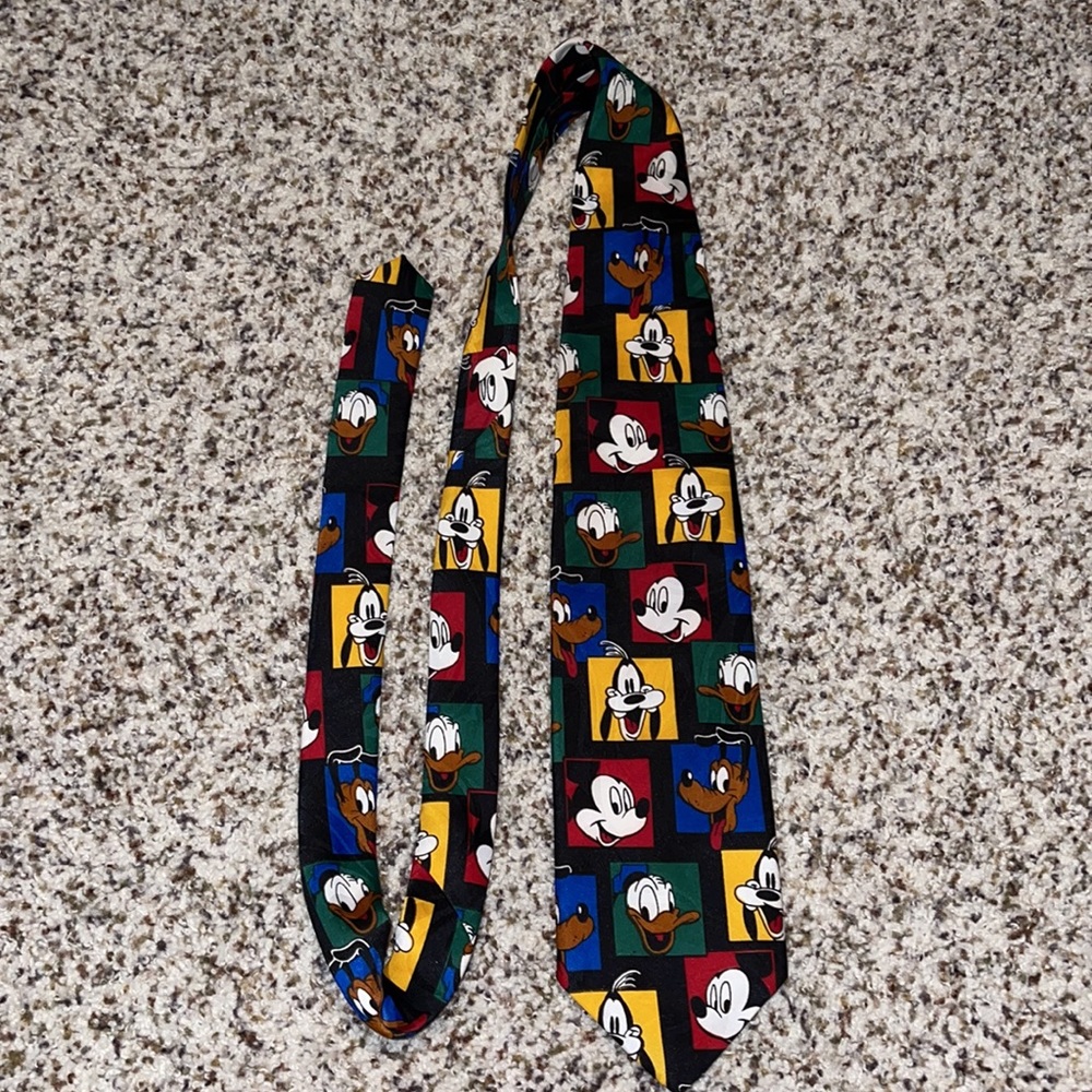 Vintage Disney Men’s Mickey & Characters Dress Tie 55”